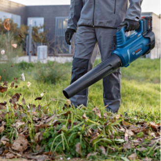 Аккумуляторная воздуходувка Bosch GBL 18V-750, без акб и з/у