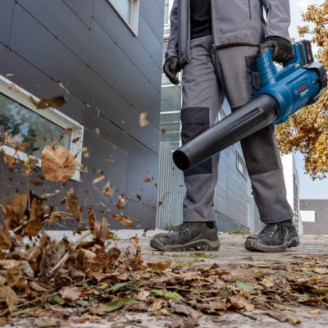 Аккумуляторная воздуходувка Bosch GBL 18V-750, без акб и з/у