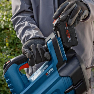 Аккумуляторная воздуходувка Bosch GBL 18V-750, без акб и з/у