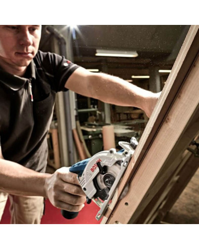 Аккумуляторная дисковая пила Bosch Professional GKS 12V-26, без акб и з/у - фото 15 Аккумуляторная дисковая пила Bosch Professional GKS 12V-26, без акб и з/у - фото 15