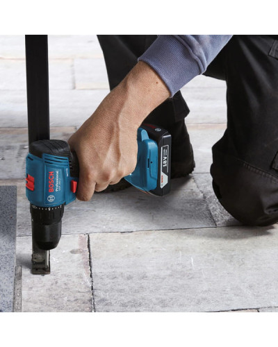 Аккумуляторная дрель-шуруповерт Bosch GSR 185-Li Professional, 2 акб GBA 18V 2.0Ah, з/у GAL 18V-20 в кейсе  - фото 4