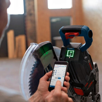 Аккумуляторная торцовочная пила Bosch GCM 18V-305 GDC Professional, без акб и з/у